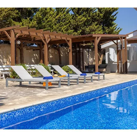 Apollon Seaside * Protarász