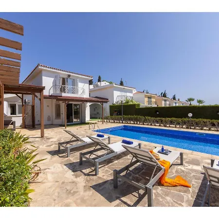 Apollon Seaside Villa *