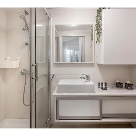 Apollon Seaside ヴィラ