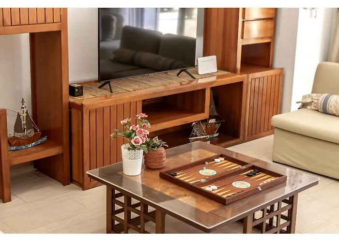 Apollon Seaside فيلة