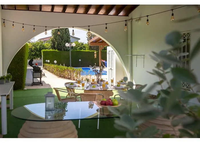 Apollon Seaside فيلة