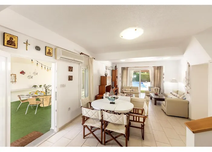 فيلة Apollon Seaside بروتاراس