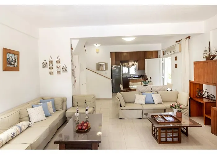 Apollon Seaside فيلة بروتاراس