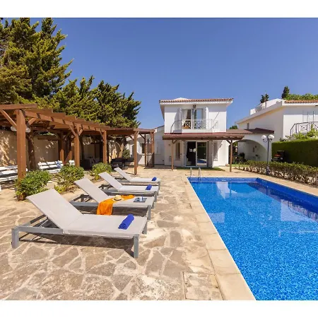 Apollon Seaside Villa Protarász