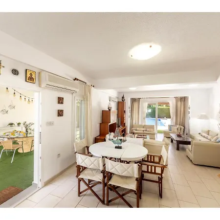 Villa Apollon Seaside Protarász